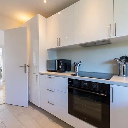 2-br Sea View & Pool Croix Des Gardes Apartman Cannes