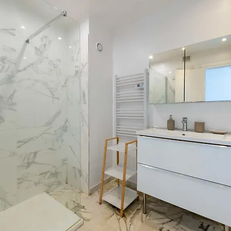 公寓 2-br Sea View & Pool Croix Des Gardes 戛纳