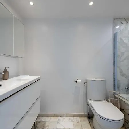 2-br Sea View & Pool Croix Des Gardes * 戛纳